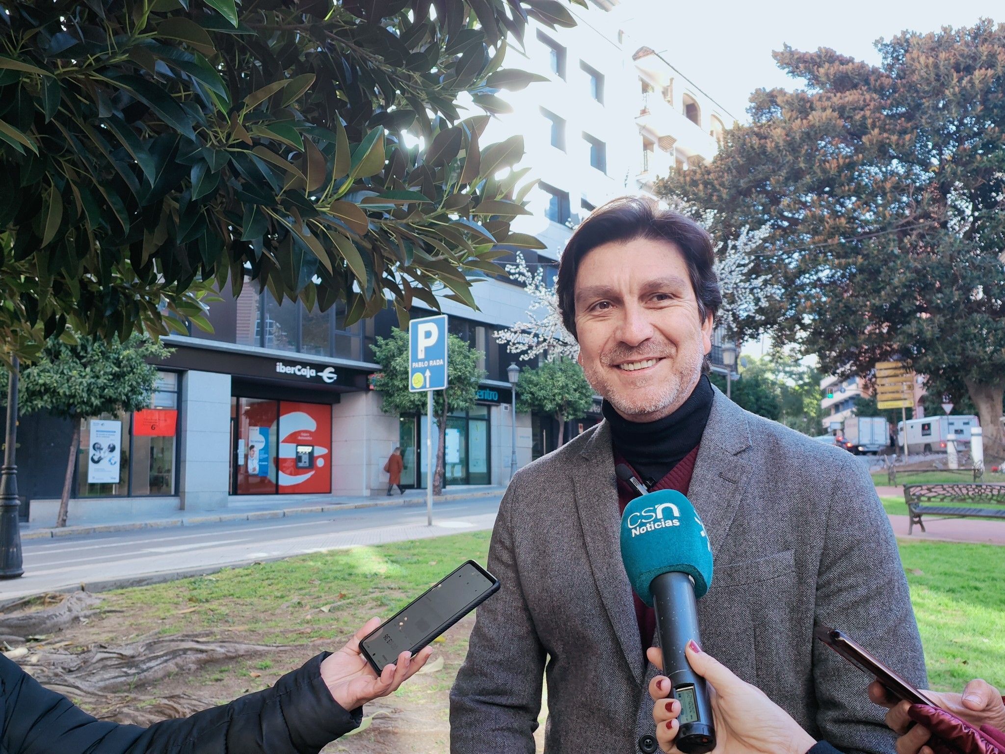 El PSOE reprocha la «falta de sensibilidad de la Junta» al repercutir en los mayores la subida de precios de los comedores en los centros de participación activa