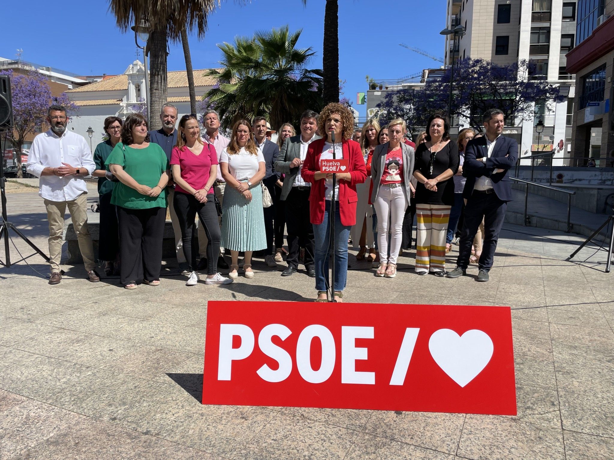 María Eugenia Limón y Gabriel Cruz destacan la «ilusión» del PSOE en el inicio de campaña para «seguir construyendo la provincia»