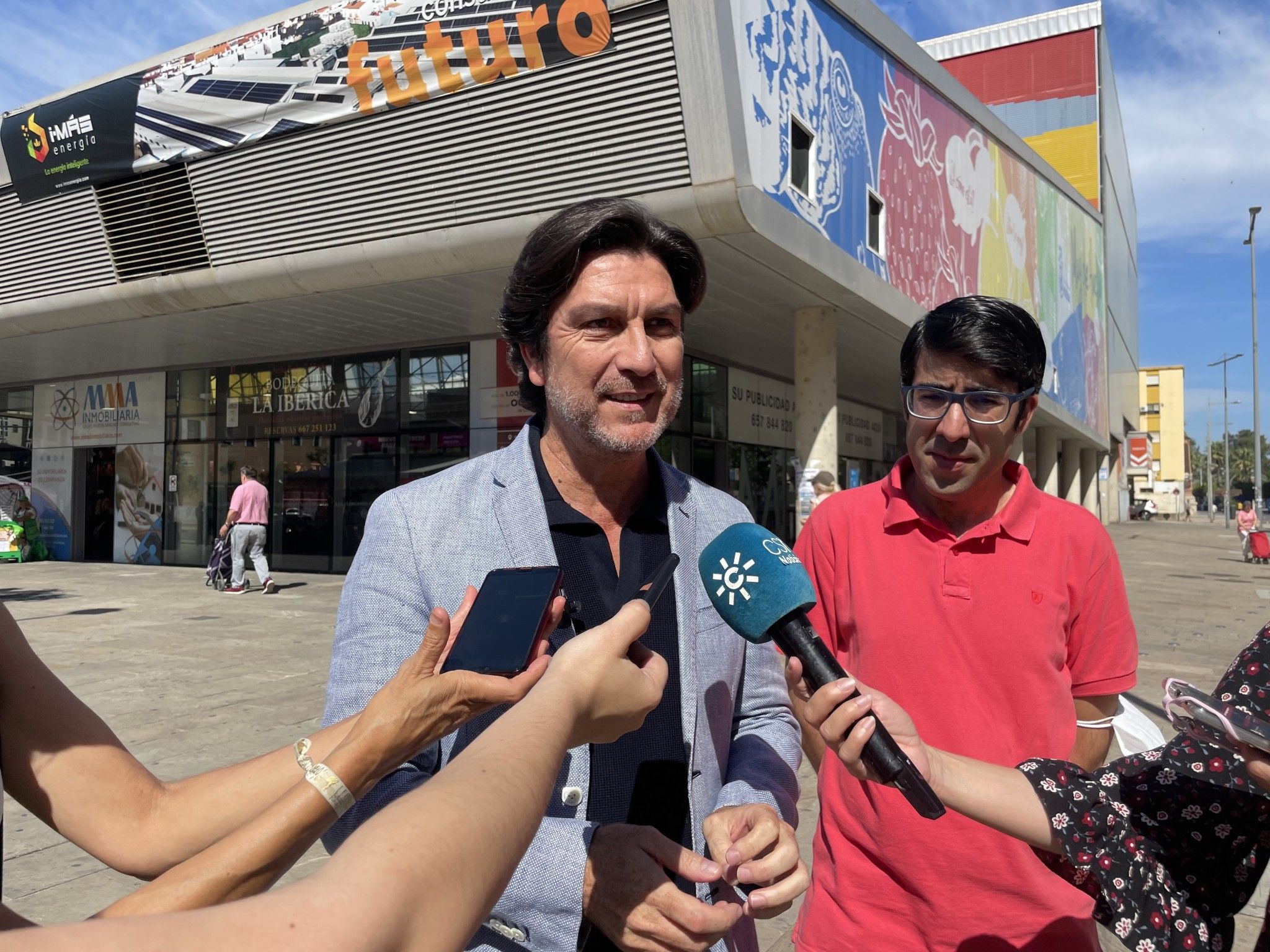 El PSOE considera que el cierre del caladero llega tarde y mal y es una prueba de las malas decisiones que adopta la Junta en el marisqueo de la coquina