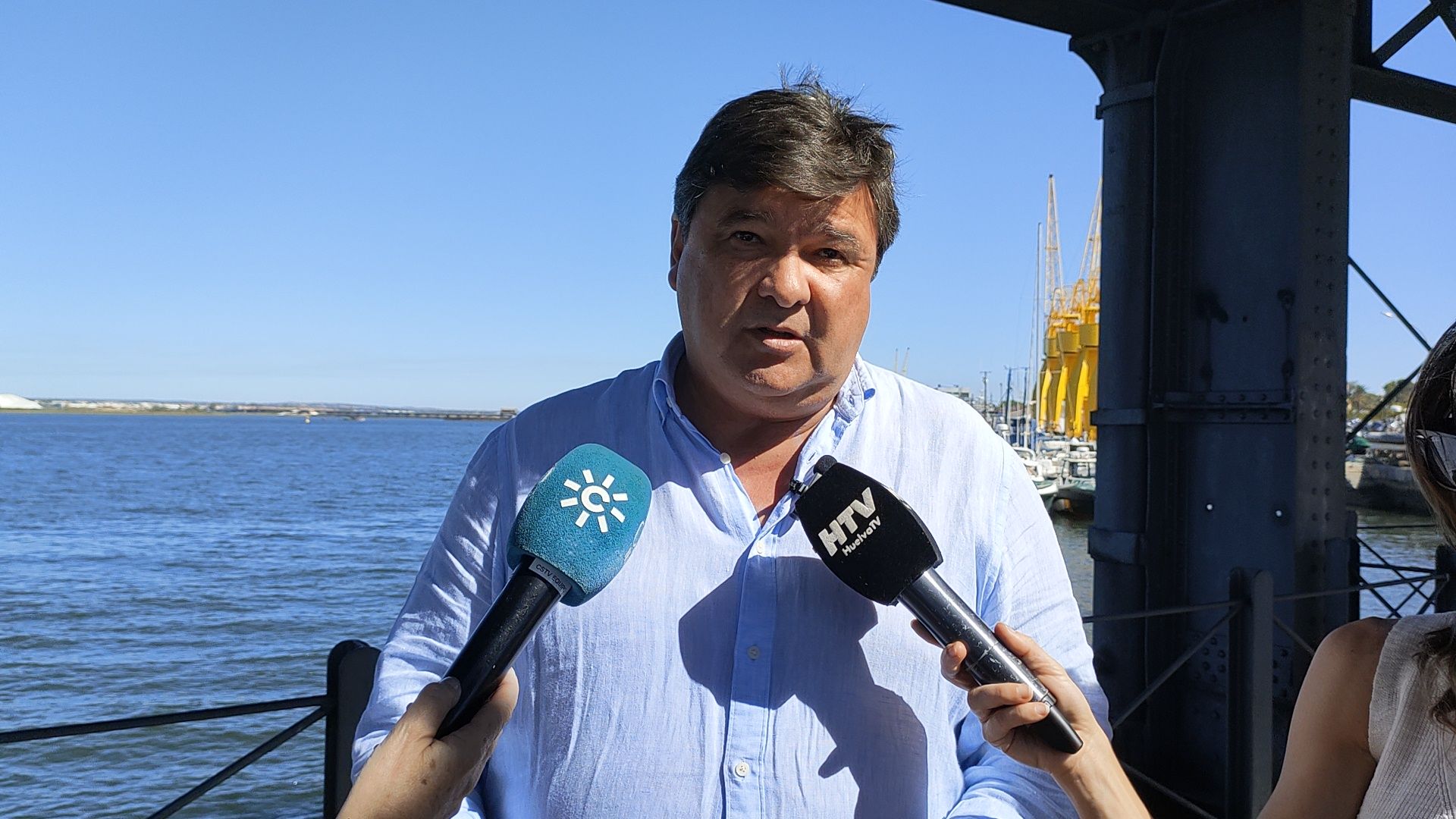 Gabriel Cruz destaca la inversión del Estado en el Puerto y su importante papel económico para la actividad productiva y el progreso de Huelva