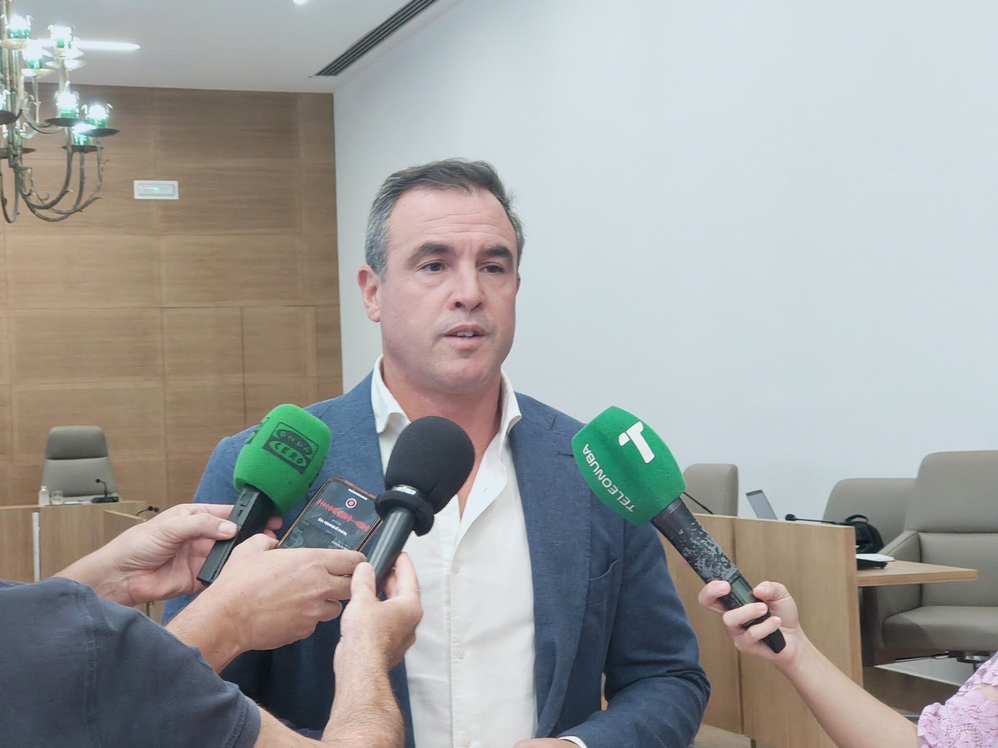 El PSOE insta al Gobierno andaluz a tomar medidas para ayudar a las familias a asumir la vuelta al cole