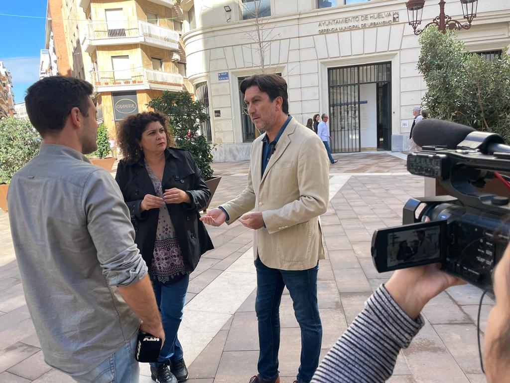 Enrique Gaviño: «Mientras los ciudadanos se manifestaban por la sanidad» el PP lo hacía «por sus intereses»