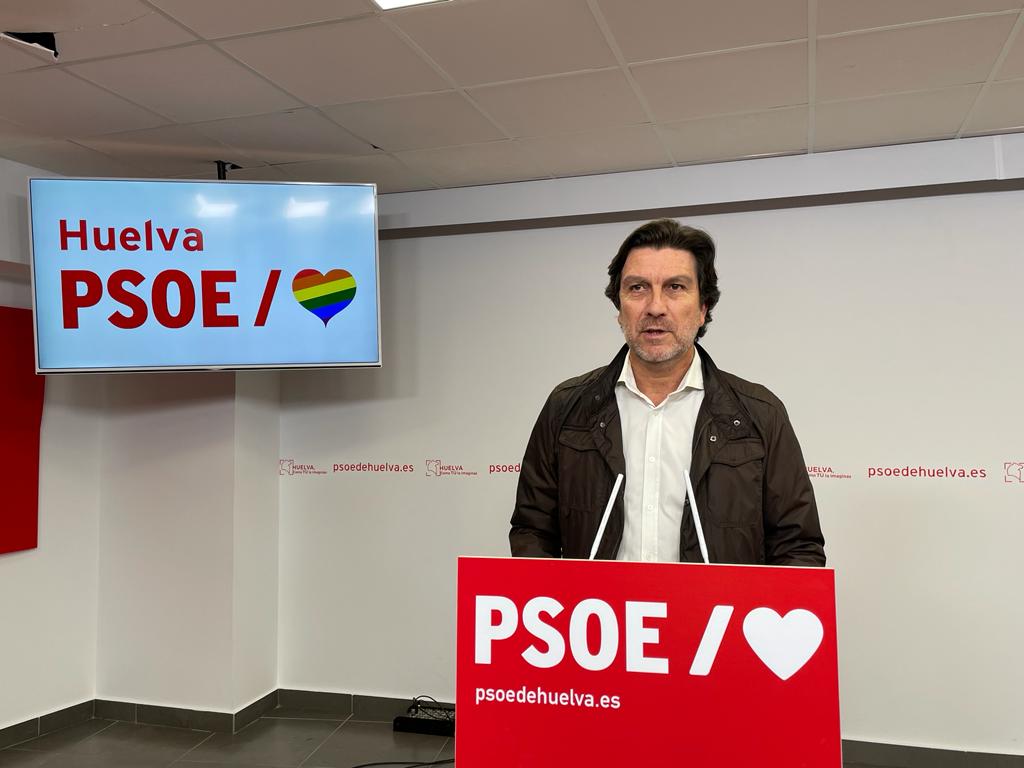 El PSOE de Huelva pide el cese del delegado del Gobierno de la Junta por posible malversación de recursos públicos