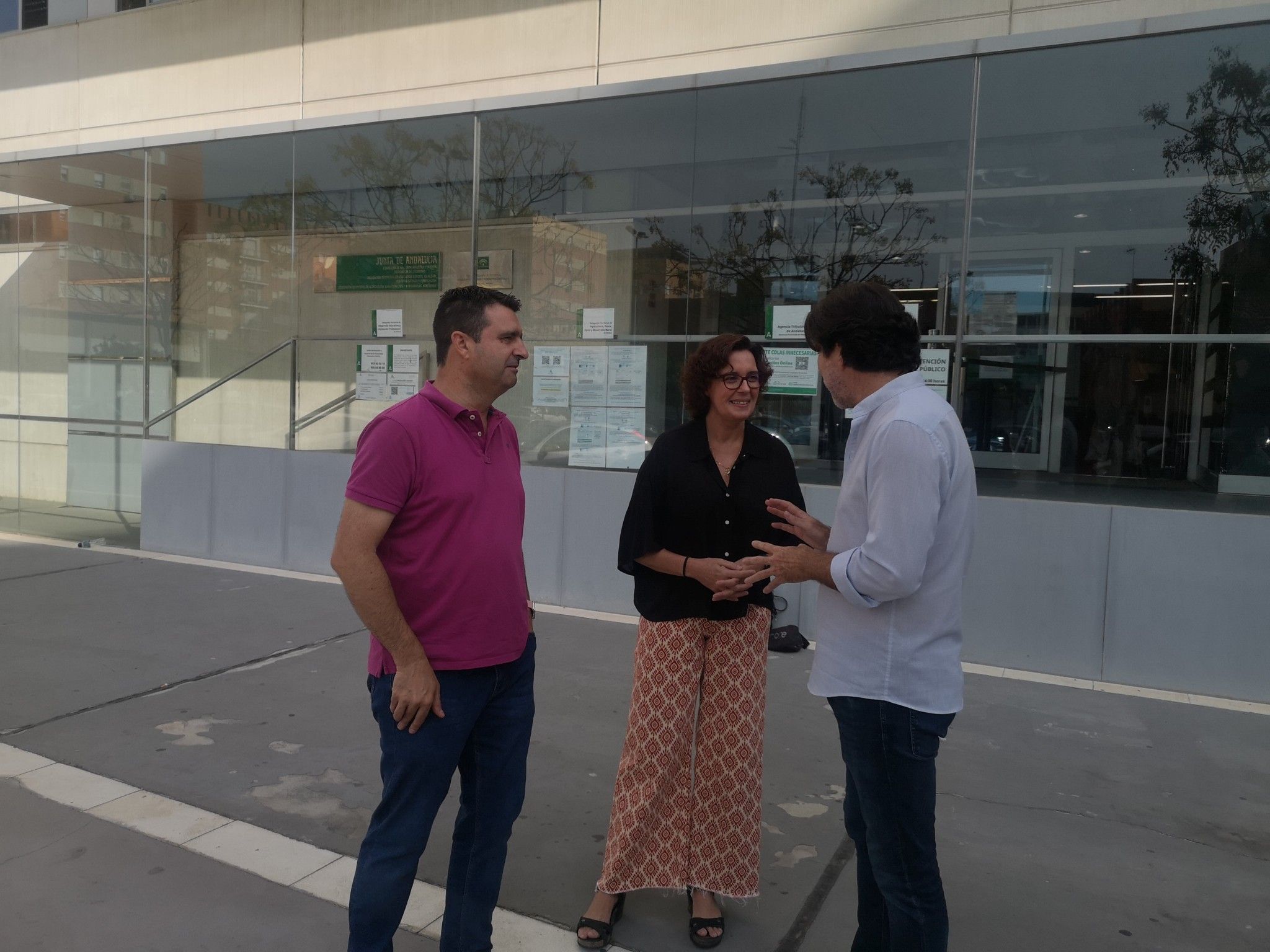 El PSOE denuncia que más de 45.000 niños y niñas y 172 colegios llevan medio mes sin actividades extraescolares en la provincia
