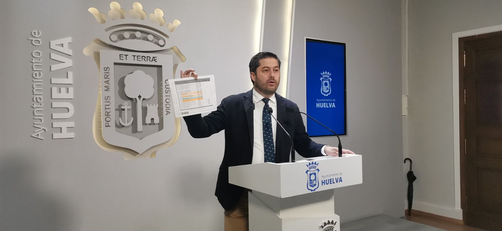 El PSOE desmonta con documentación las noticias “falsas” sobre una deuda oculta y la factura impagada de las luces de Navidad