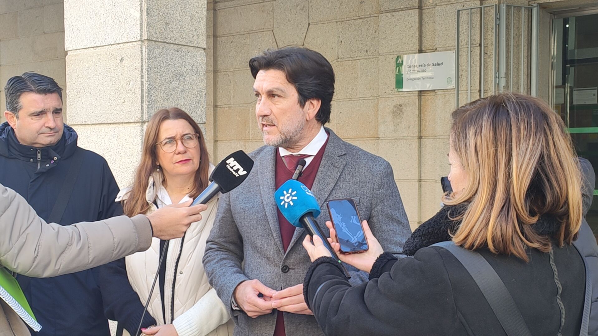 Enrique Gaviño advierte que el presupuesto de la Junta en sanidad seguirá provocando el cierre de centros de salud por las tardes y otros servicios