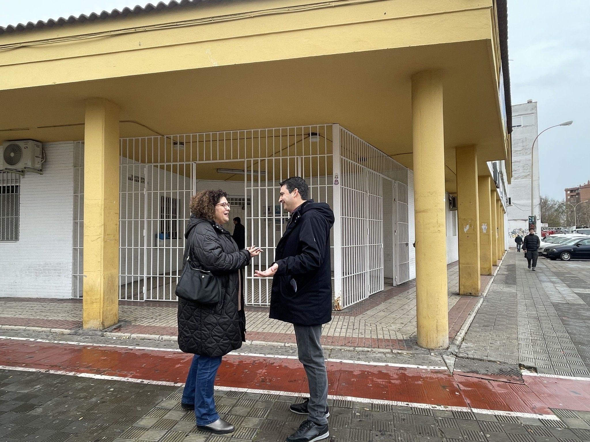 El PSOE de Huelva pide a la Junta que baje las ratios ilegales en la provincia, contrate a más profesores e invierta en infraestructuras y recursos