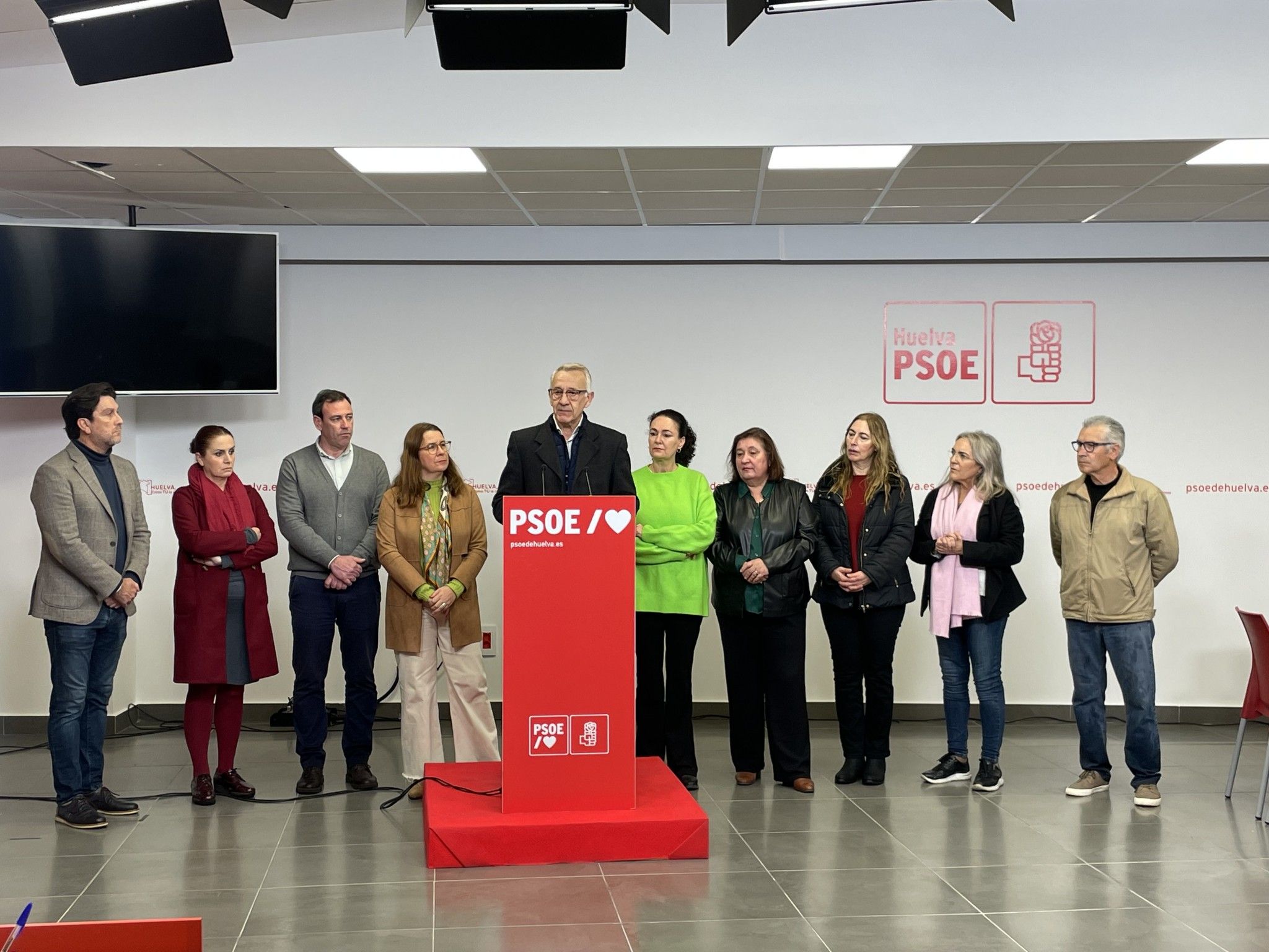 El PSOE «tumba» los Presupuestos «opacos y antisociales» de Giahsa y lamenta que el PP ataque los servicios públicos