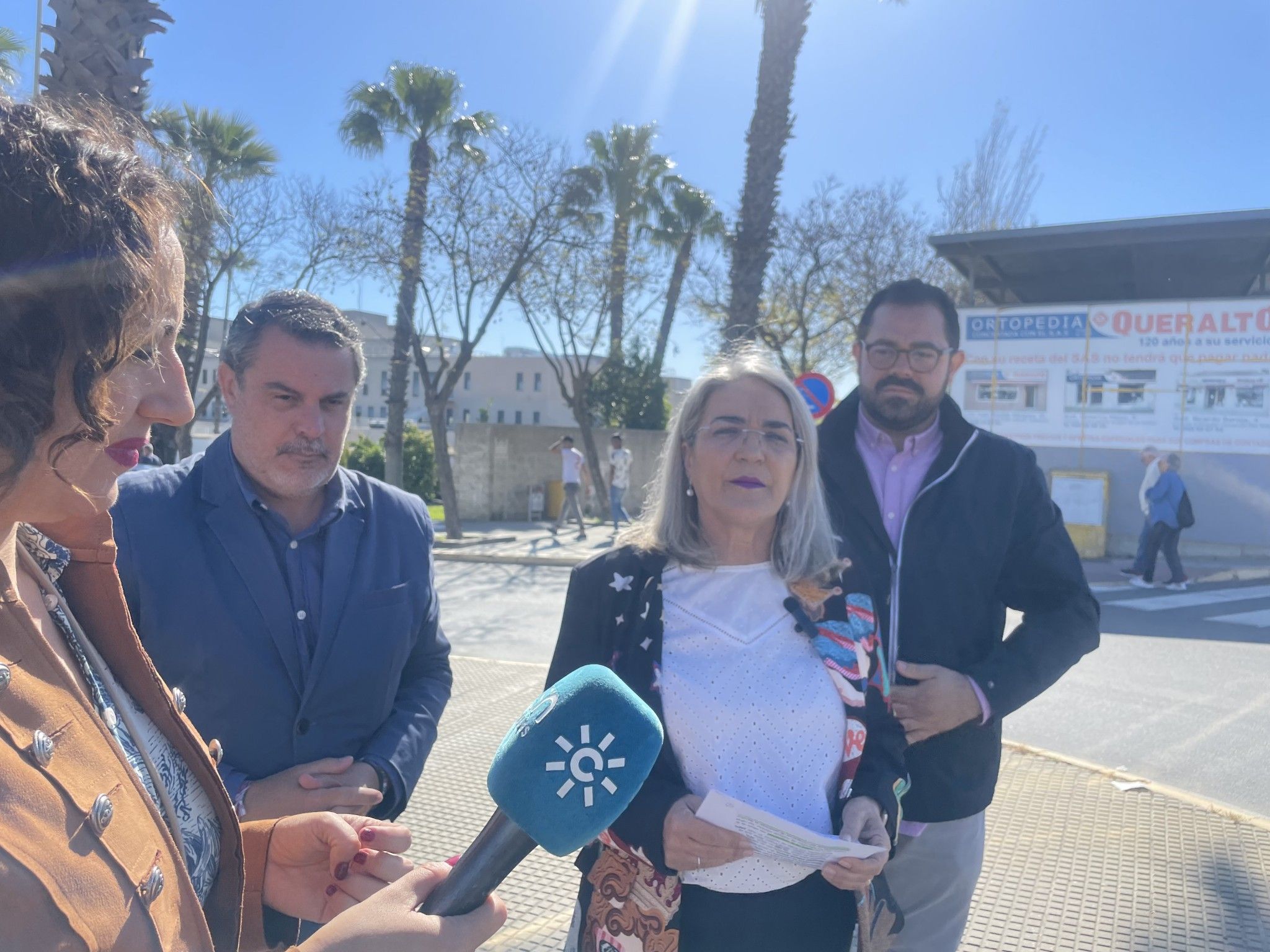 El PSOE lamenta que el hospital Juan Ramon Jiménez lidere las listas de espera en Andalucía para una operación, con 11.431 personas, un 147% más que en 2019