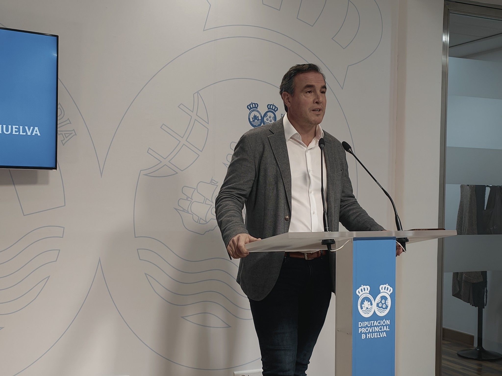 El PSOE en la Diputación pide instar a la Junta que gestione bien los fondos europeos para los ayuntamientos, que se devuelven sin destinarse a la ciudadanía