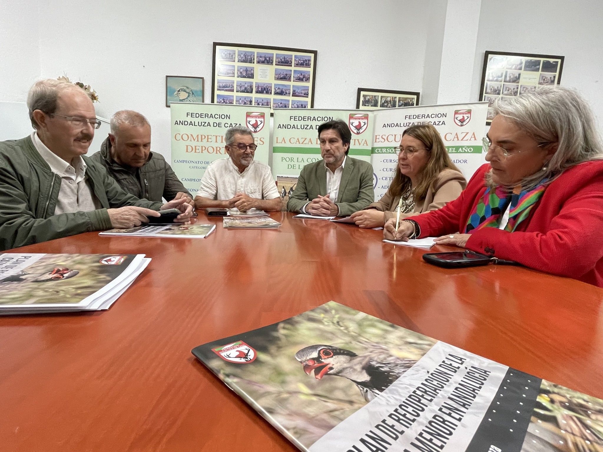 El PSOE traslada al sector de la caza la iniciativa que elevará a los ayuntamientos para instar a la Junta a impulsar el Pacto Andaluz por la Caza