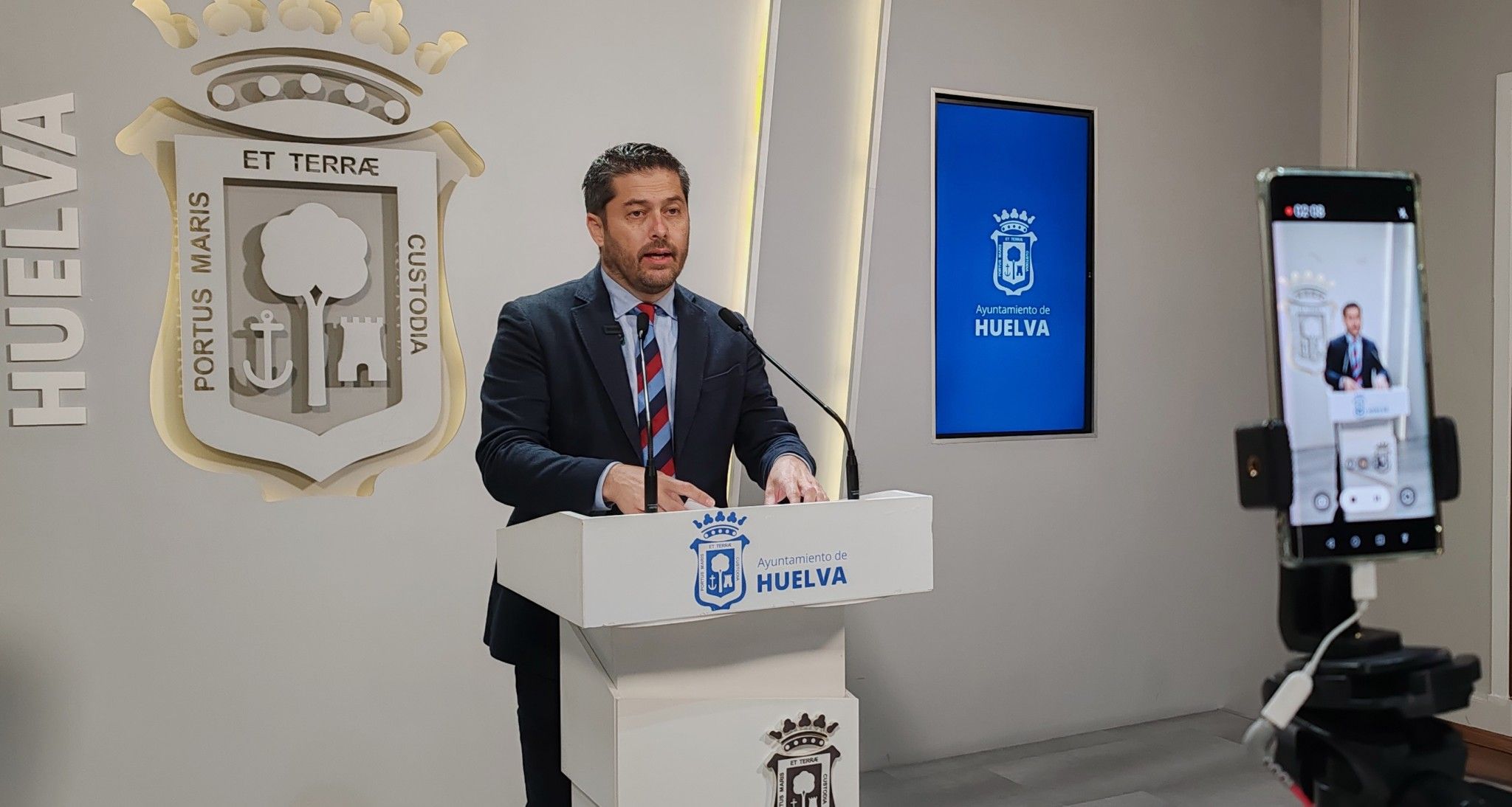El PSOE pide a la Junta de Andalucía que cofinancie el AVE a Huelva como ha hecho con los metros de Sevilla y Málaga