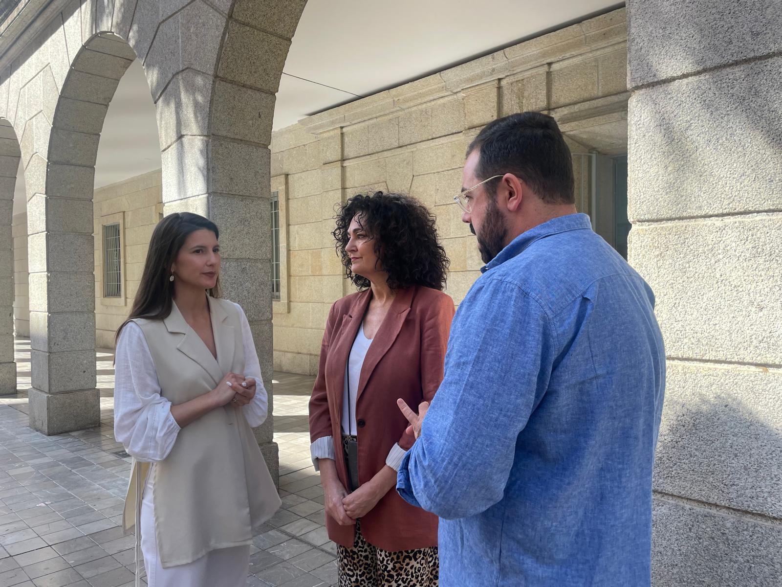 El PSOE de Hinojos exige a la Junta el tercer médico que le corresponde, solo tiene dos y en verano se queda con uno para 4.000 habitantes