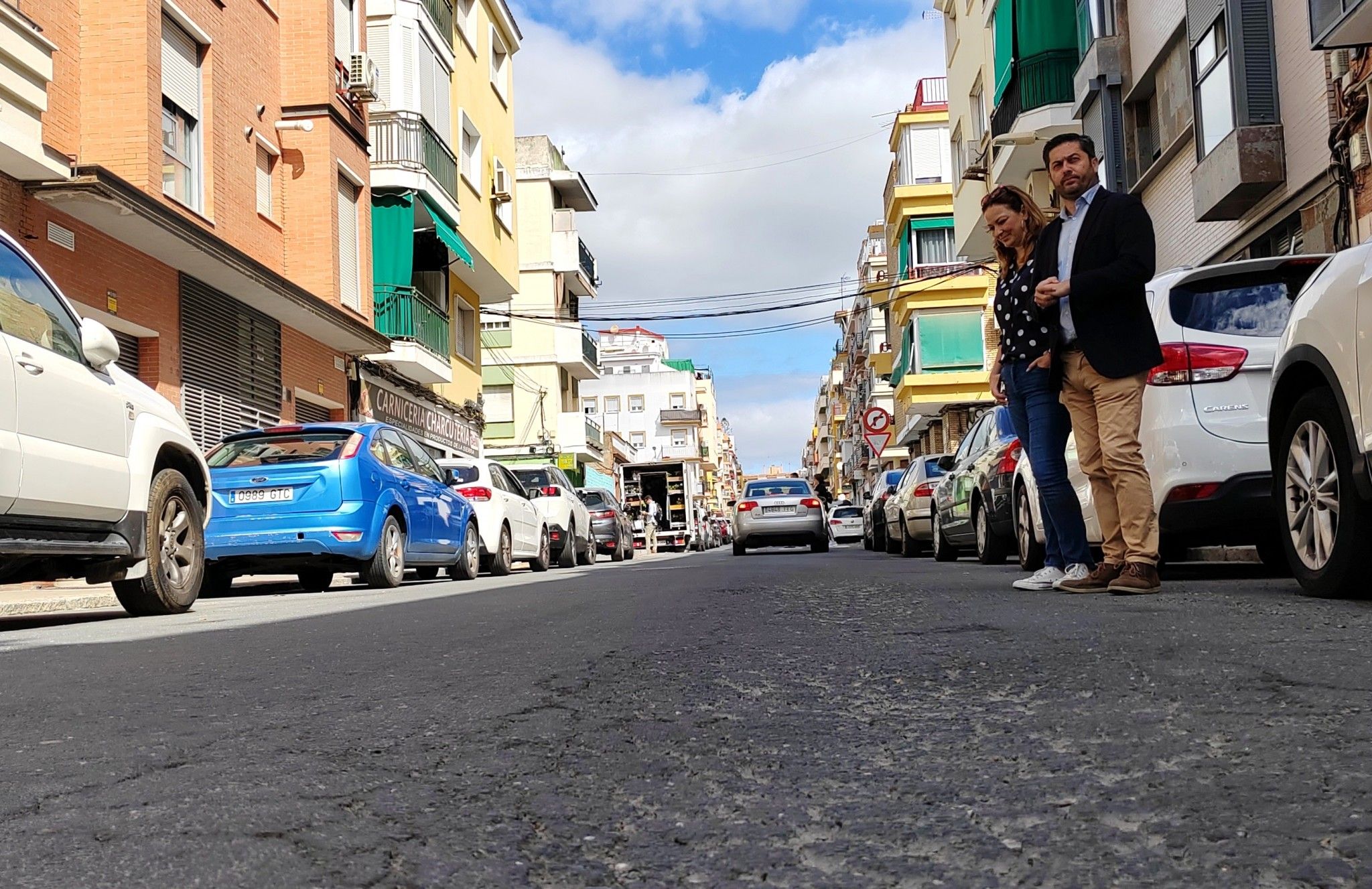El PSOE pide a Pilar Miranda recuperar los planes de asfaltado “ante el peligro y el riesgo de accidente” por los baches en cientos de calles