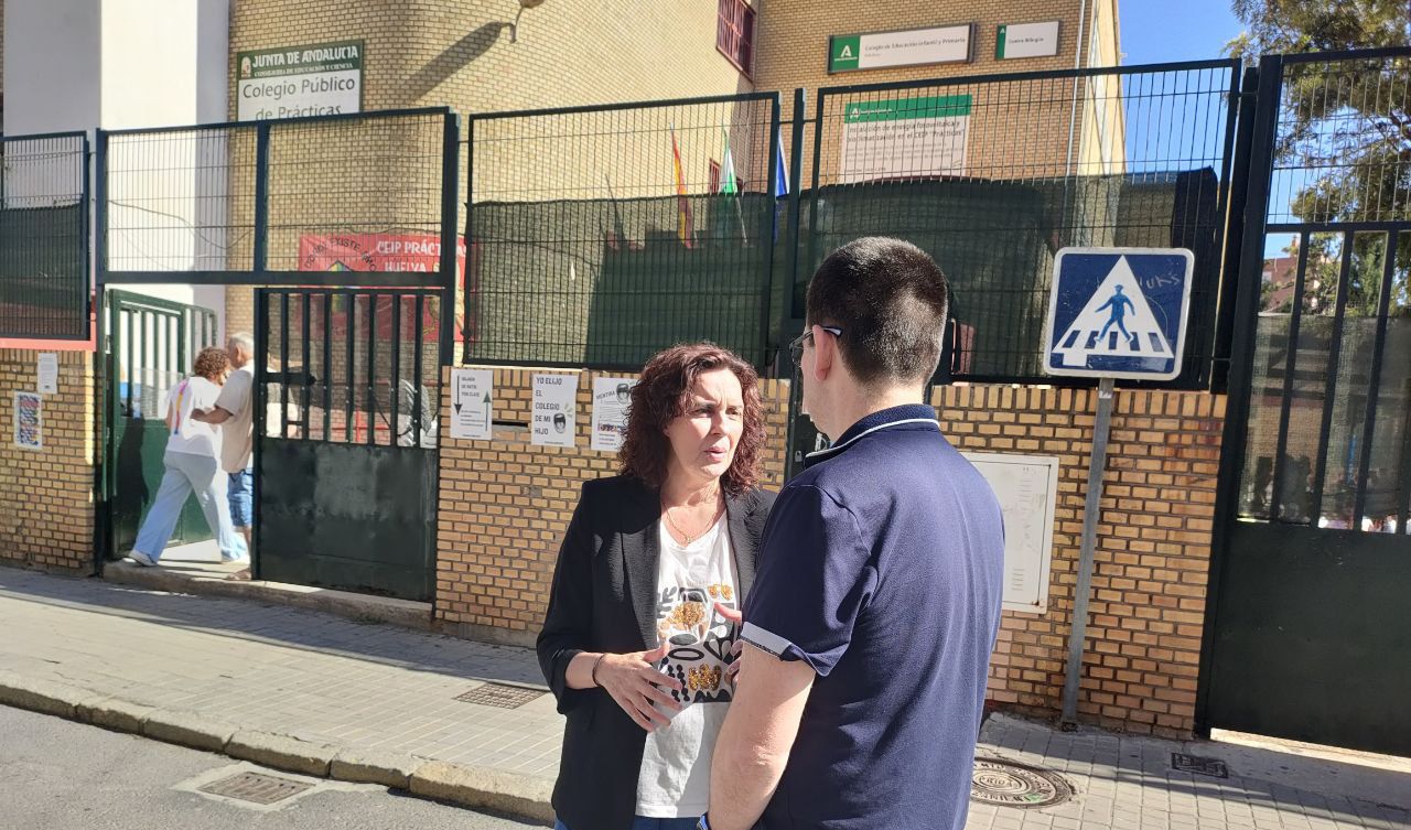 Susana Rivas acusa a la Junta de «mentir» e insiste en que «se vienen produciendo recortes» en el CEIP Prácticas