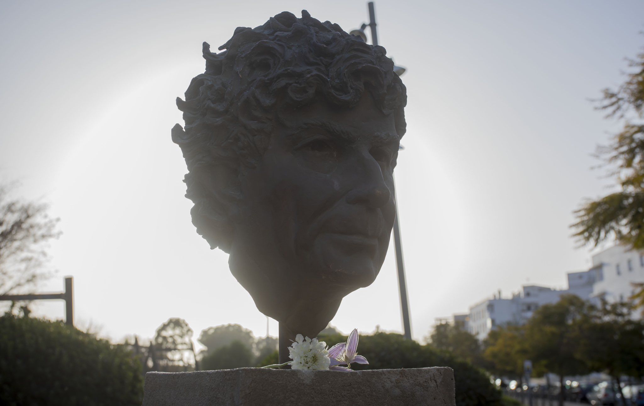 El PSOE pide que se continúe con la monumentalización del Paseo de los Comunicadores junto al Centro ‘Jesús Hermida’