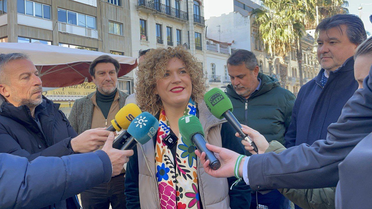 Limón muestra su apoyo «como militante» a Montero para liderar el PSOE-A y «confía en su capacidad»
