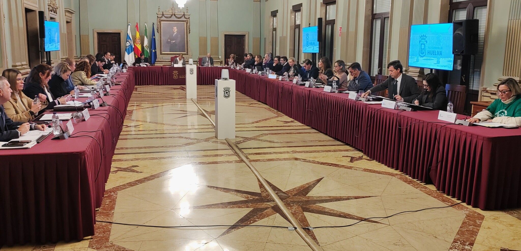 El PSOE lamenta que Pilar Miranda “retrase de nuevo” la rehabilitación de las viviendas de la Casa Grande en la calle Jesús Hermida