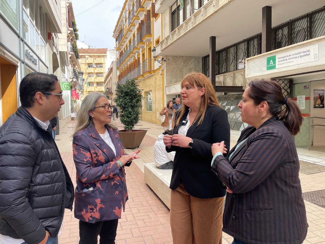 El PSOE denuncia el abandono de los centros de atención a la discapacidad por parte del Gobierno andaluz que están “en peligro de cierre”