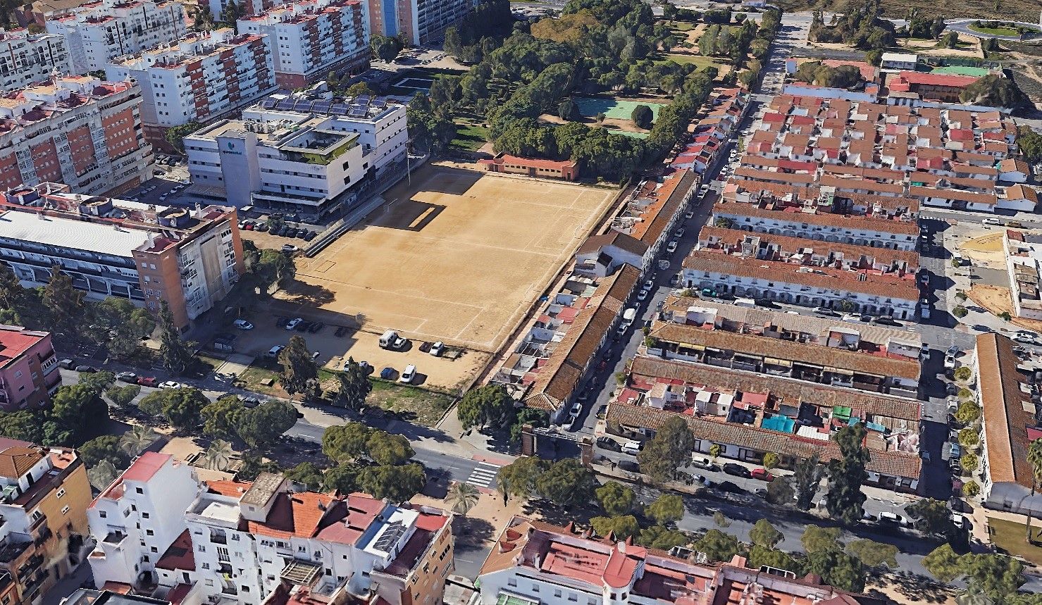 El PSOE lamenta que la Junta le niegue a Huelva una subvención de 180.000 euros para remodelar el campo de fútbol de La Navidad