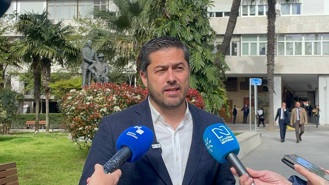 El PSOE denuncia la «campaña de acoso y derribo del PP contra la alcaldesa de Riotinto con «una sentencia recurrida»