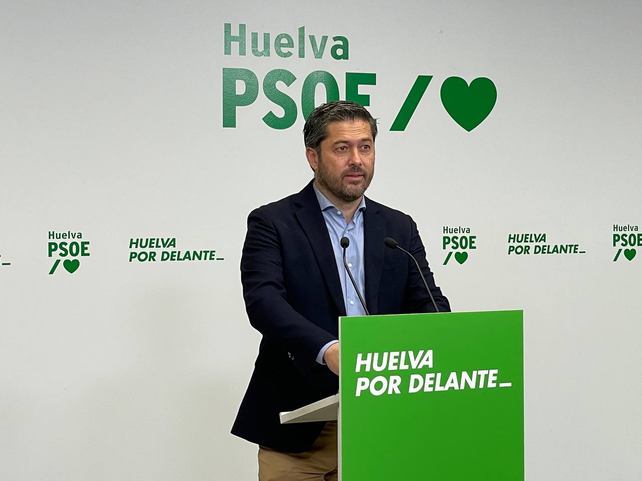 Francisco Baluffo: “Moreno Bonilla debe rectificar de inmediato y dejar de castigar a la juventud andaluza por su enfrentamiento con el Gobierno de España”