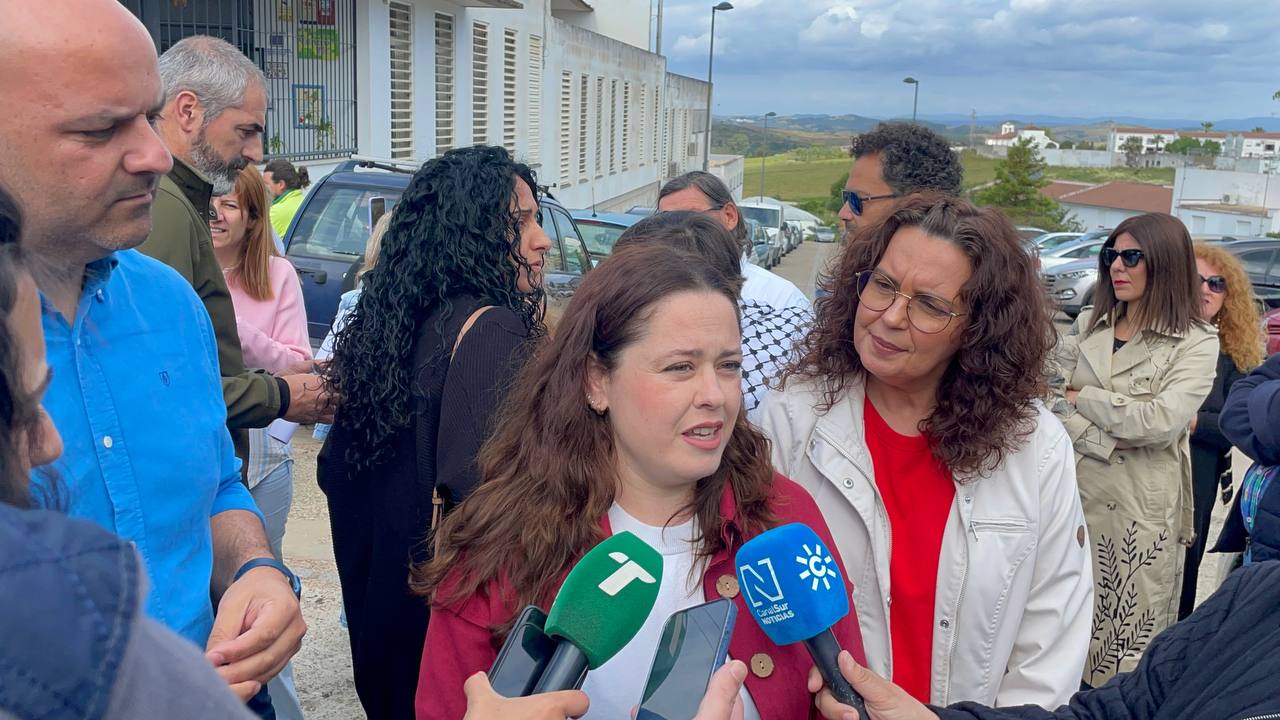 PSOE urge a Moreno Bonilla a cumplir con la bioclimatización y ejecutar las obras proyectadas en los centros educativos de la provincia