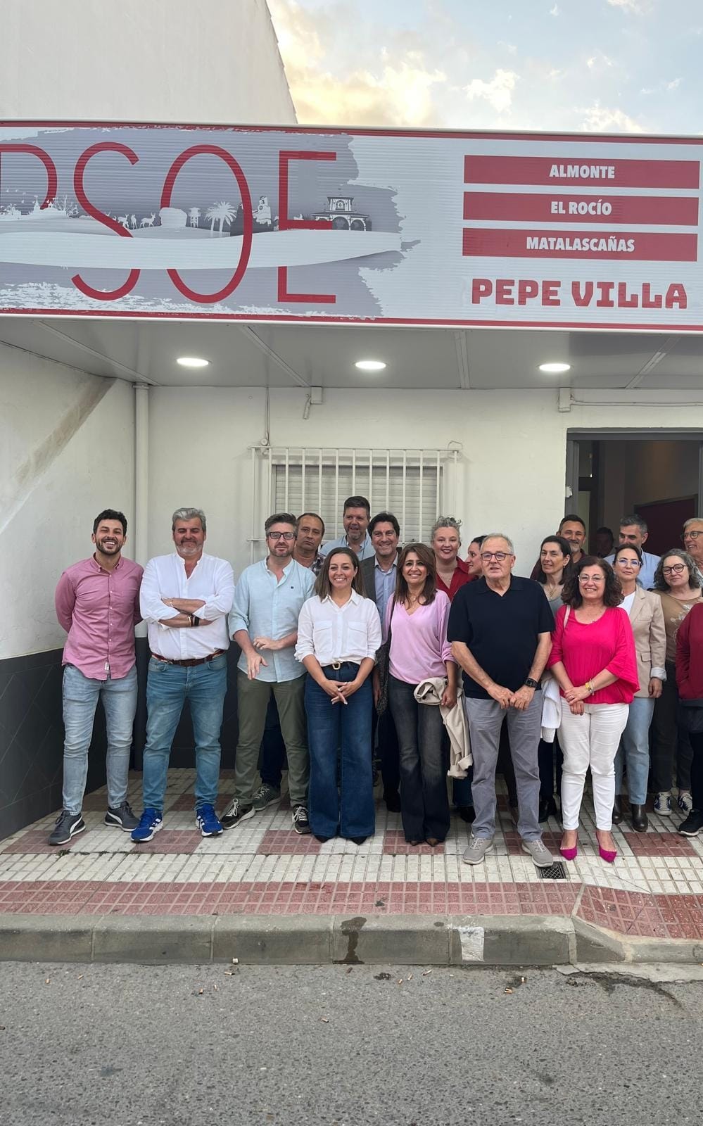 Unidad y compromiso en la reelección de Macarena Robles como secretaria general del PSOE de Almonte