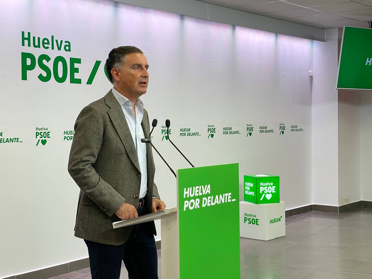 El PSOE denuncia el rechazo del PP a un plan de 14.100 millones para proteger la agricultura andaluza ante los aranceles de Trump