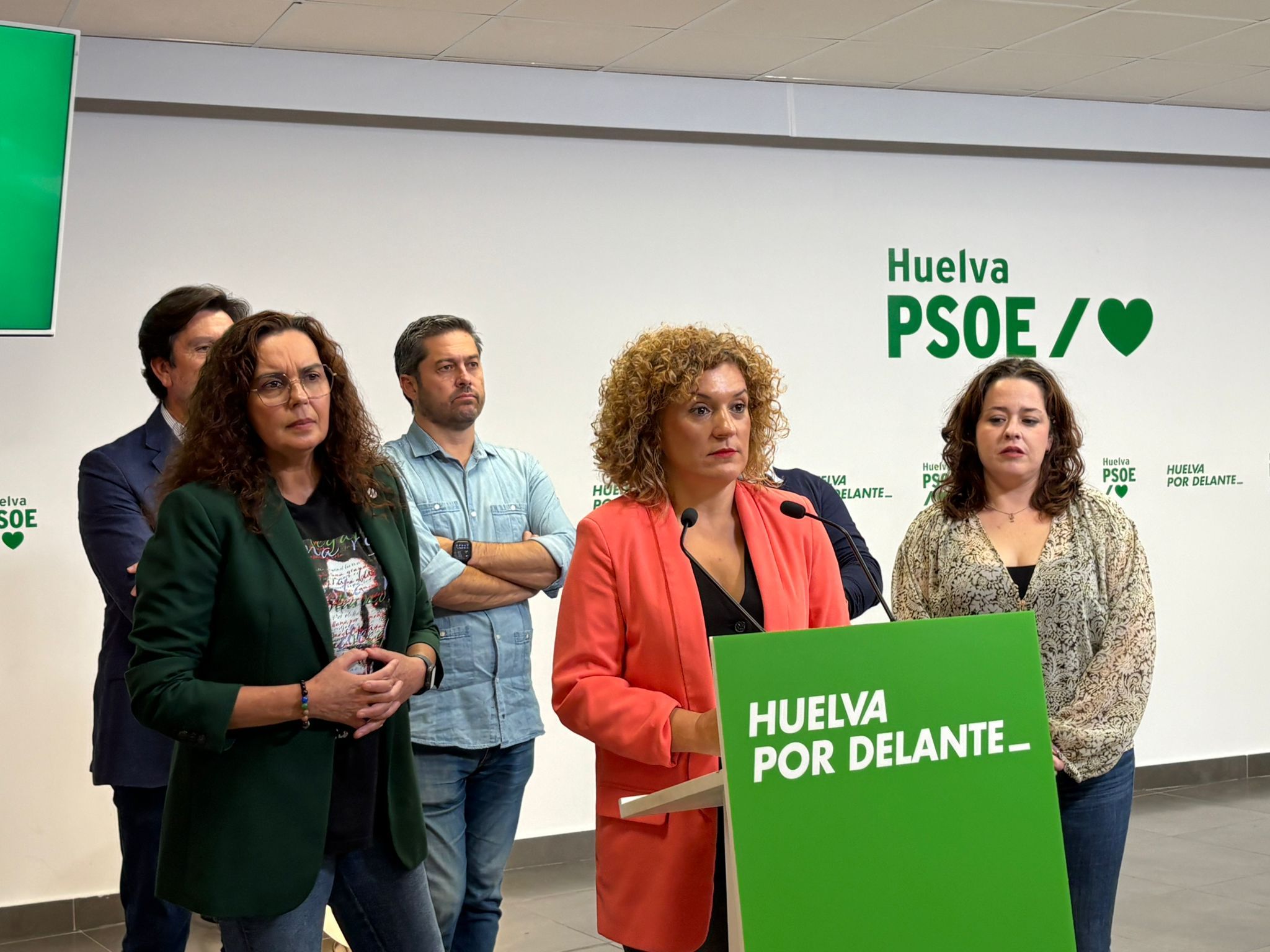 El PSOE exige bajar la ratio escolar y pone freno al modelo privatizador de Moreno Bonilla