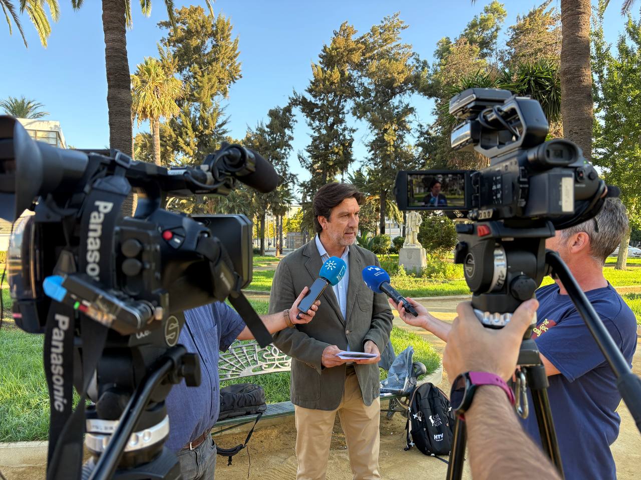 Enrique Gaviño denuncia la “mayor negligencia sanitaria de la historia de Andalucía” los fallos en el cribado del cáncer de mama