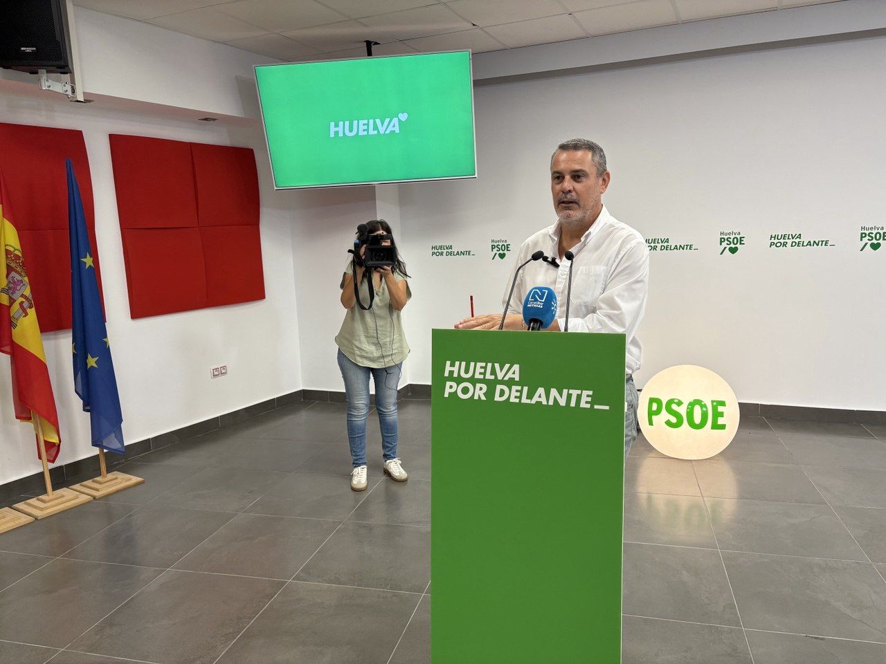 Jesús Ferrera afirma que los chiringuitos de Punta Umbría del municipio están totalmente abandonados y desamparados por el alcalde
