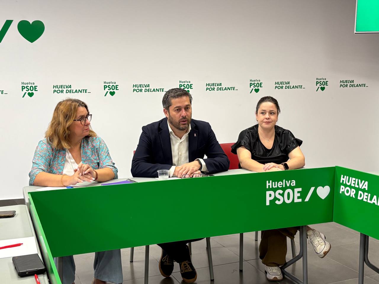 Baluffo: “Huelva vive un escándalo sanitario sin precedentes con 19.000 familias esperando para una prueba diagnóstica para posibles cánceres”