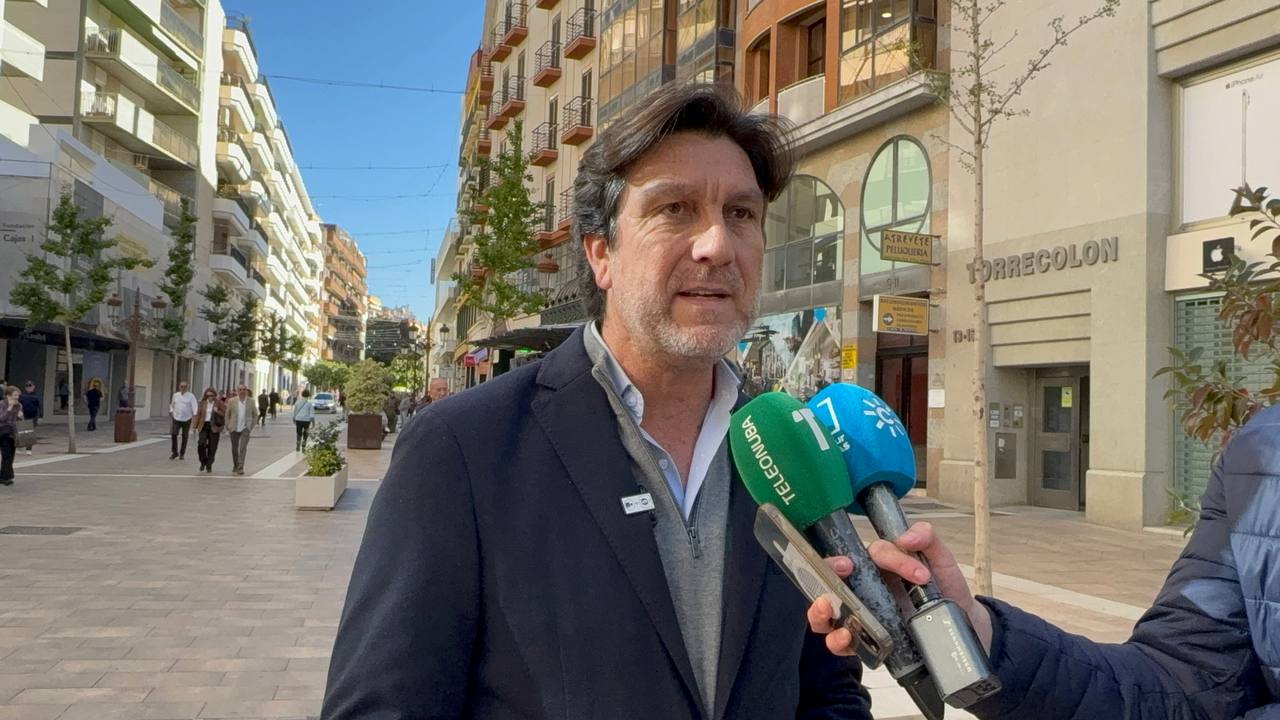 El PSOE acusa al PP de “ocho años de engaños” con la sanidad de Huelva y de intentar vender ahora como logro lo que han retrasado durante toda la legislatura