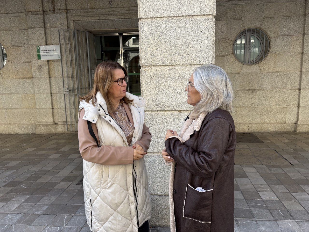 El PSOE exige a Moreno Bonilla que deje de mentir y dé soluciones a miles de mujeres que están en vilo y 40.000 pruebas sin hacer en Huelva