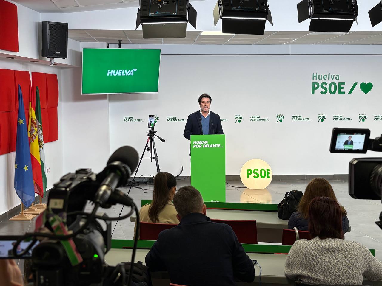 Enrique Gaviño deja el Parlamento andaluz para centrarse “al 100%” en Huelva y trabajar por   ciudad frente a la “parálisis” del PP
