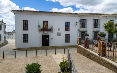 La ruptura del equipo de Gobierno del PP en Higuera de la Sierra queda constatada en el Pleno al negar el alcalde la palabra a dos de sus concejales