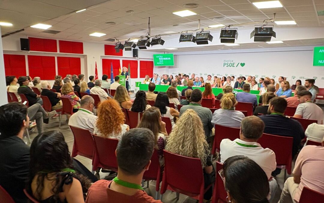 El PSOE de Huelva aprueba por aclamación sus listas al Congreso y al Senado, con un equipo que combina experiencia, juventud y compromiso con la provincia