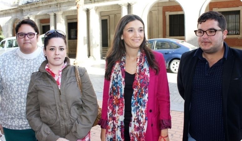 PSOE alerta de que 10.000 universitarios onubenses no podrán acceder el próximo curso a la ayuda estatal de las becas Erasmus