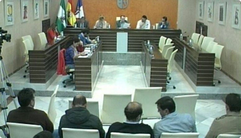 El PSOE denuncia la actitud autoritaria y antidemocrática del alcalde del PP en el último pleno municipal