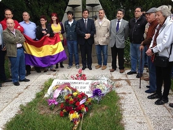 Homenaje a las personas que lucharon por la libertad para mantener en la actualidad los valores que hoy día son recortados de manera drástica»